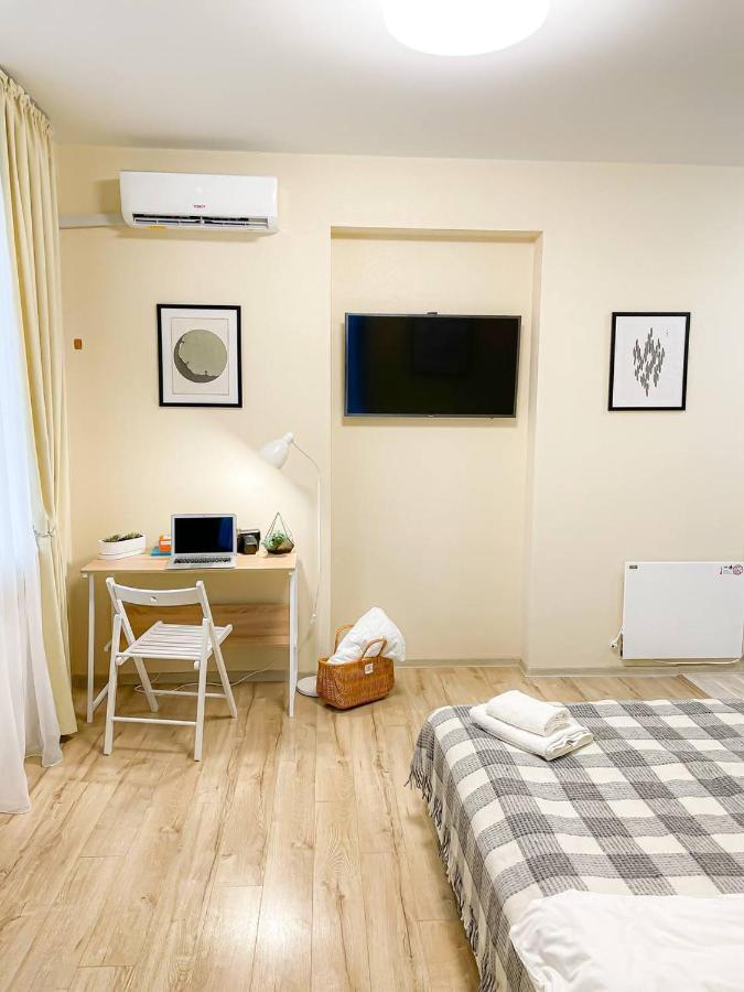 "Domino" 4 Apartments Charkiv Exteriör bild